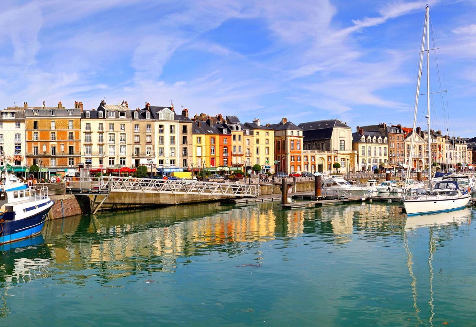 "Hinkley" Centre Ville Place De Parking Prive Dieppe Exterior foto